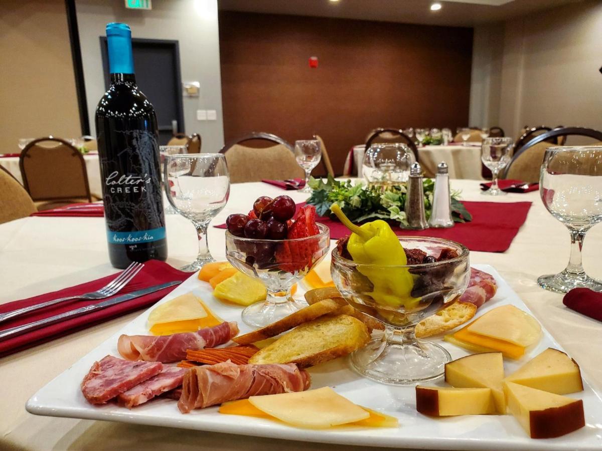 Holiday Inn Clarkston - Lewiston By Ihg Экстерьер фото